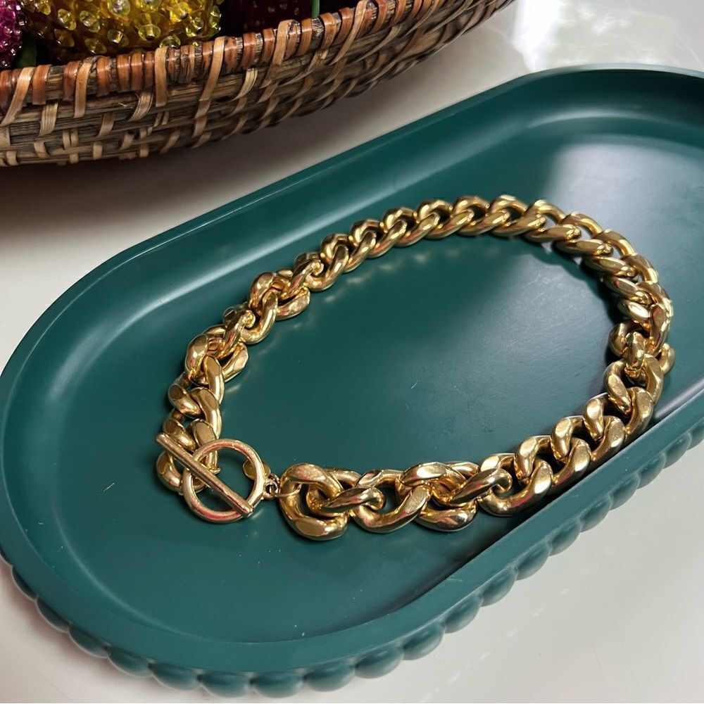 Vintage 1960s Carolee Gold Plated Chunky Curb Chain Link Toggle Clasp Necklace - Picture 2 of 8